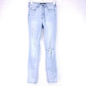 Hollister Destroyed Ultra High-Rise Jeans Womens Size 26 Soft Denim Casual Pants